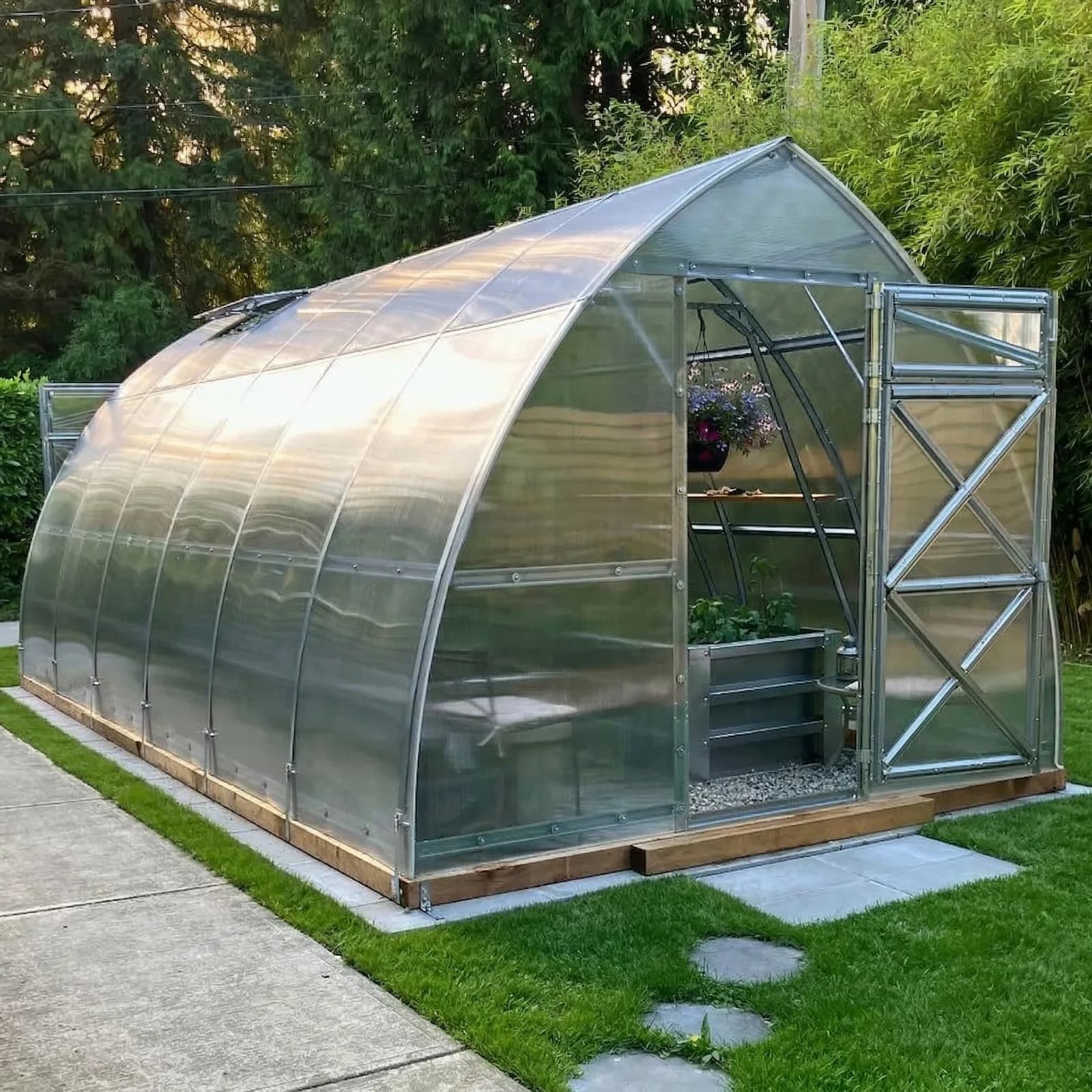 Planta Sungrow greenhouse installed in a garden